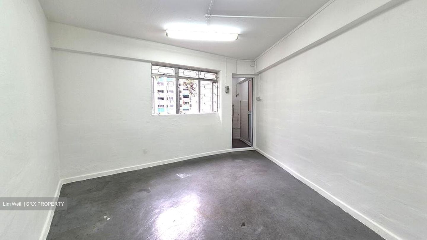 Jurong East Street 24 (D22), Shop House #575747081